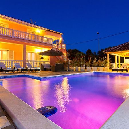 Family Friendly Pool House Ana - Happy Rentals Bibinje Kültér fotó