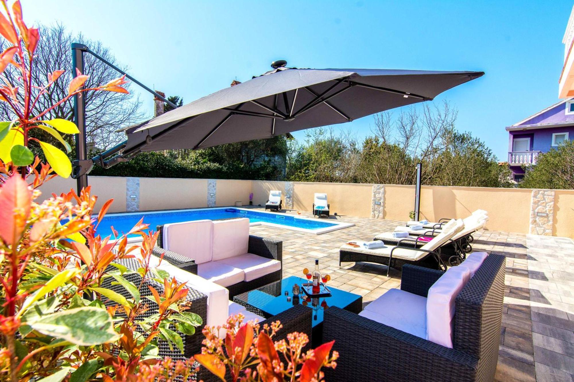 Family Friendly Pool House Ana - Happy Rentals Bibinje Kültér fotó
